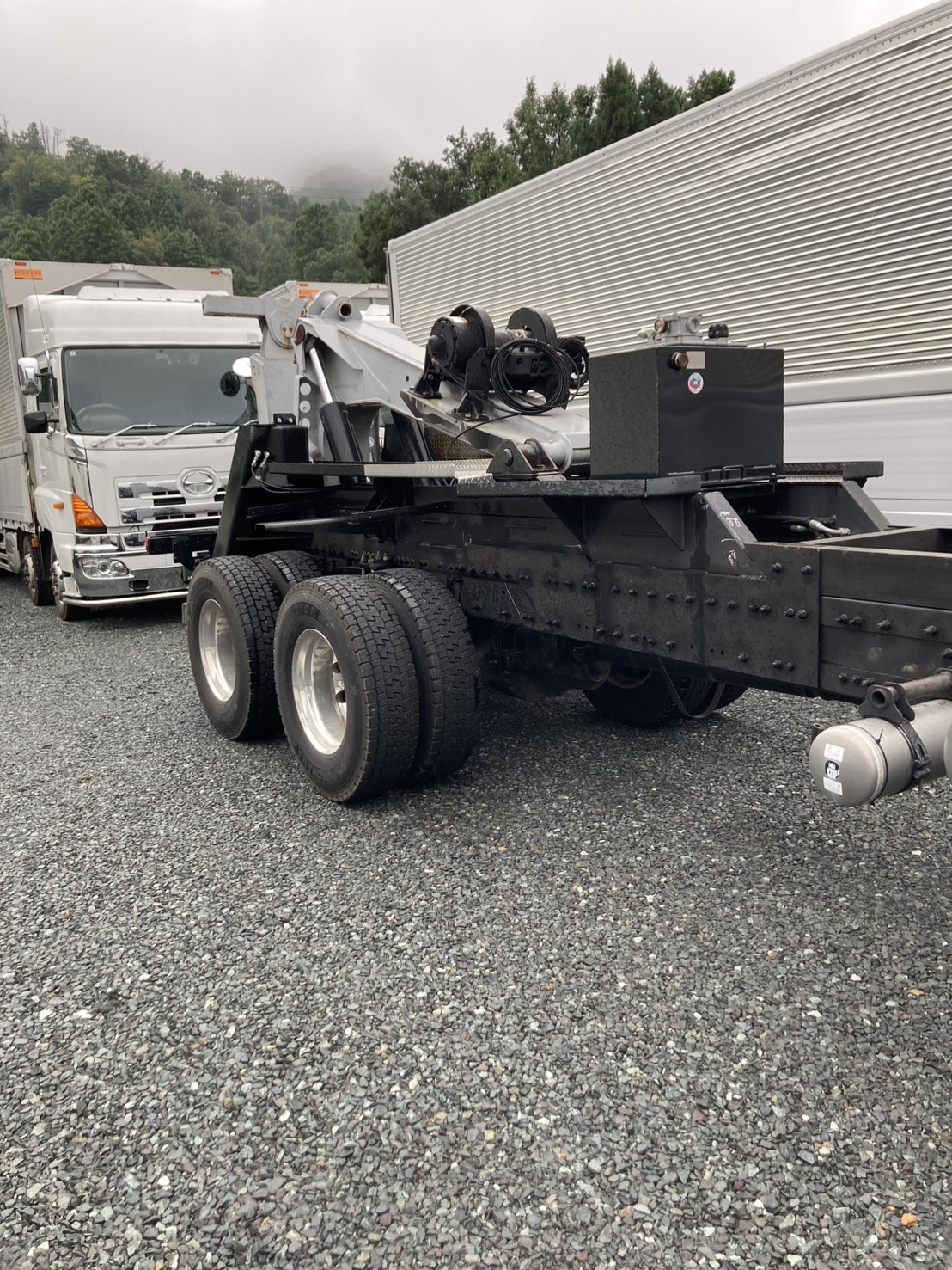 レッカー車も積載車も壊れるんです